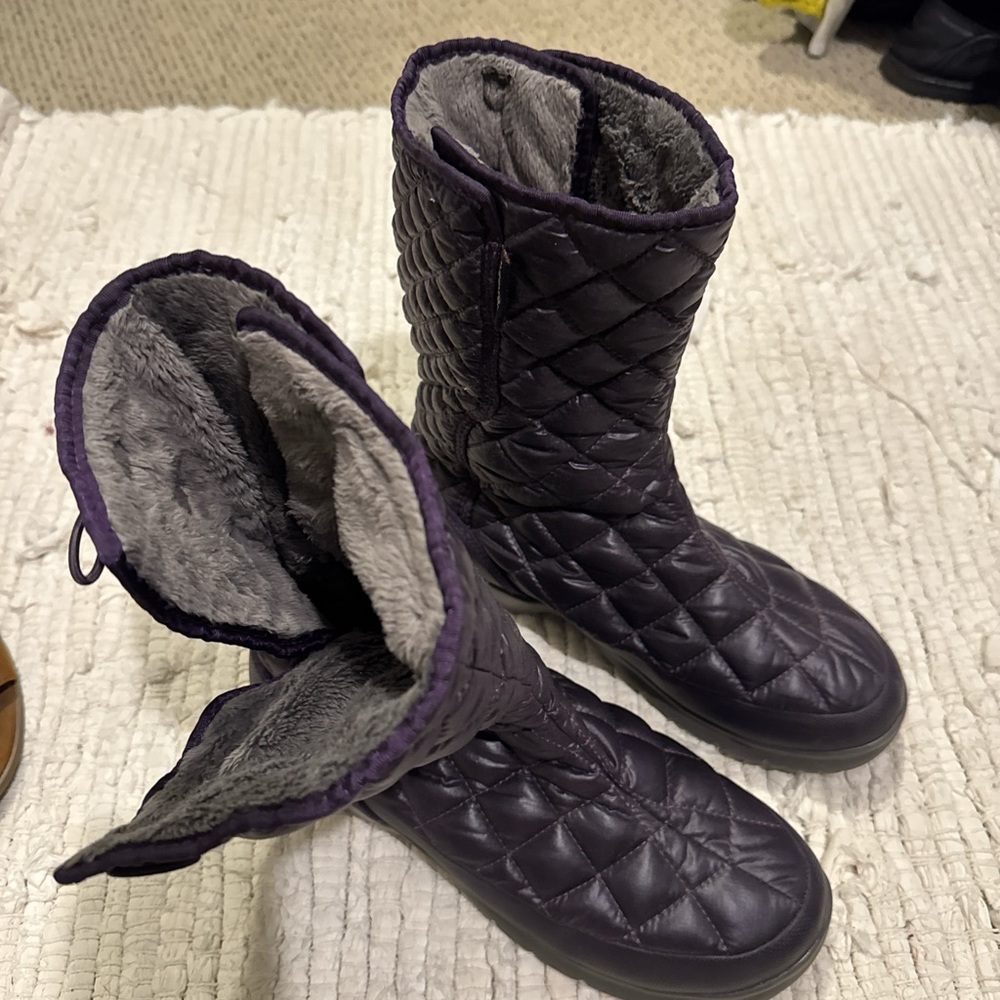 The North Face Quilted Ankle Boots in Dark Purple